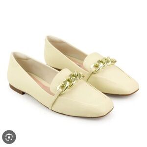 Women’s Loafer Style Leather Flats